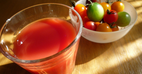 トマトジュースの効能☆就寝前の１杯でダイエットの秘密